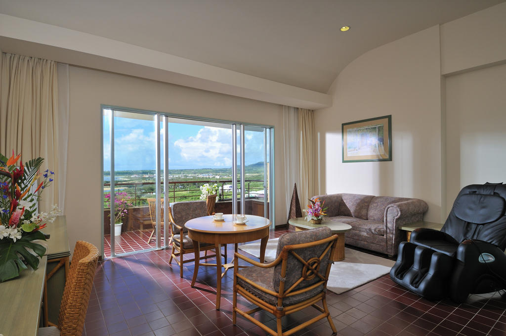 Exes Ishigaki Otel Ishigaki  Oda fotoğraf